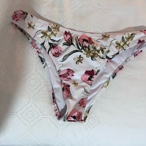 CUPSHE FLORAL BATHING SUIT BOTTOMS SIZE S